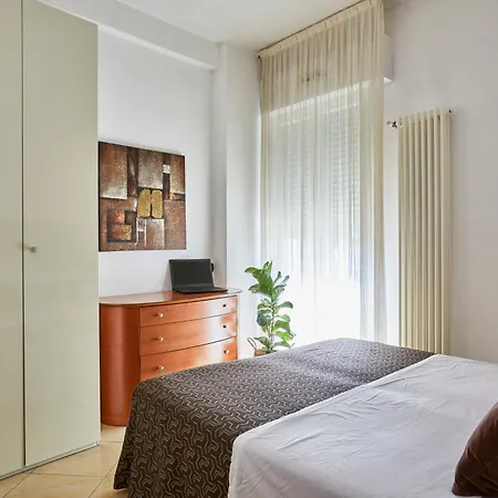 Fellini Aparthotel 3*