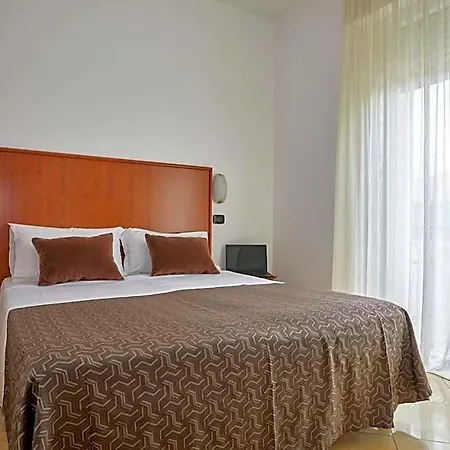 Fellini Aparthotel