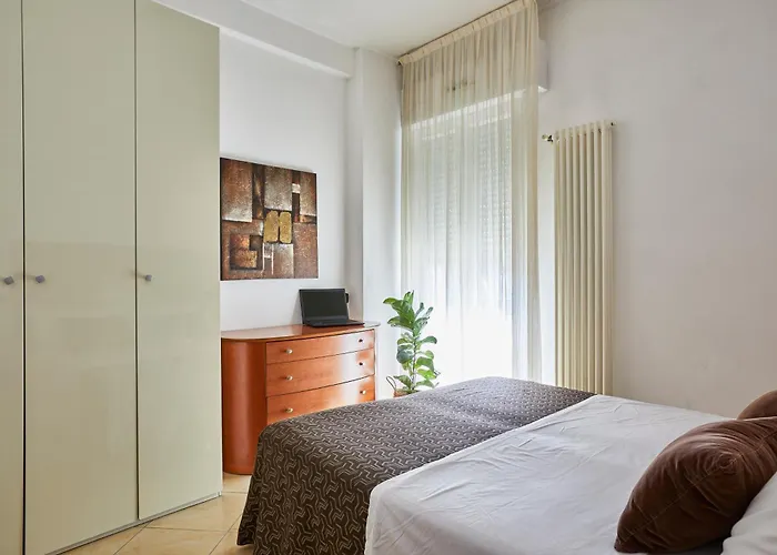 Fellini Aparthotel 3*